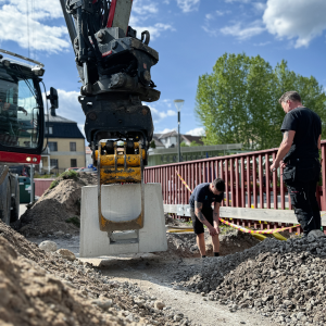 Grävningsarbete tillsammans med Mulders maskin